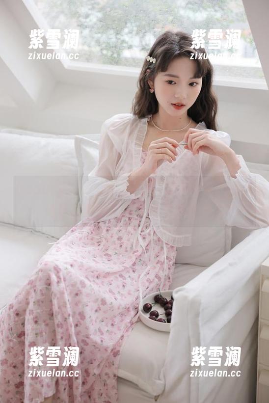 beautyleg - 深入Vevi双人写真，观看她与朋友的精彩互动与自然魅力