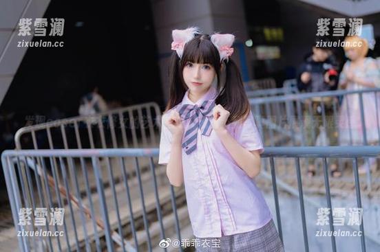 发现coser衣衣修女的艺术魅力，观看系列写真图片展现无限灵感