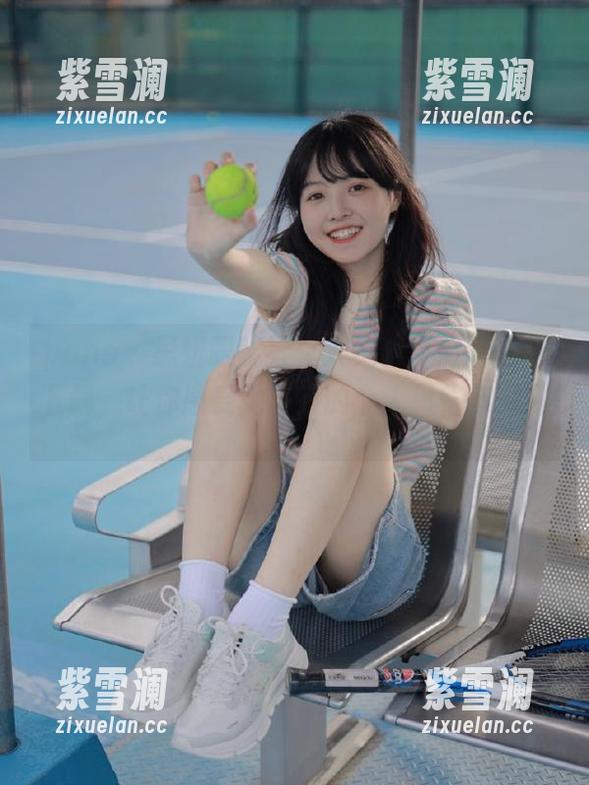 pans-思妍 pans - 思妍眼镜写真大集合:高清图片下载,让你感受她独特的个人风格与魅力。