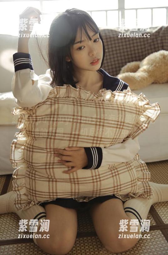 puypuychen 想知道puypuychen女王有多美?观看她的原图,一切尽在不言中!