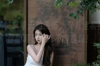 丽柜 – 畅享夏天的热情，允儿全套图包与你的夏日时光不容错过！