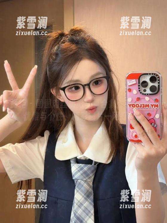 丽柜-图图 丽柜 - 图图肉丝摄影写真合集:珍藏她的优雅与个性,精彩照片一网打尽!