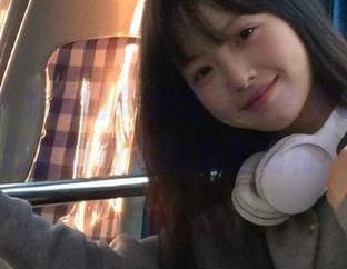 丽柜 – 小戈的甜美丝滑写真合集大放送，赶紧领取你的免费福利！