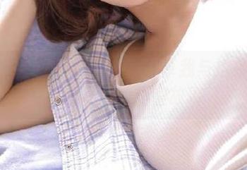 丽柜 – 敏儿白裙写真：分享我与这条白裙不得不说的甜蜜故事