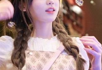 丽柜 – 最新桃子姐姐写真合集更新，让你领略她的清新与优雅之美！