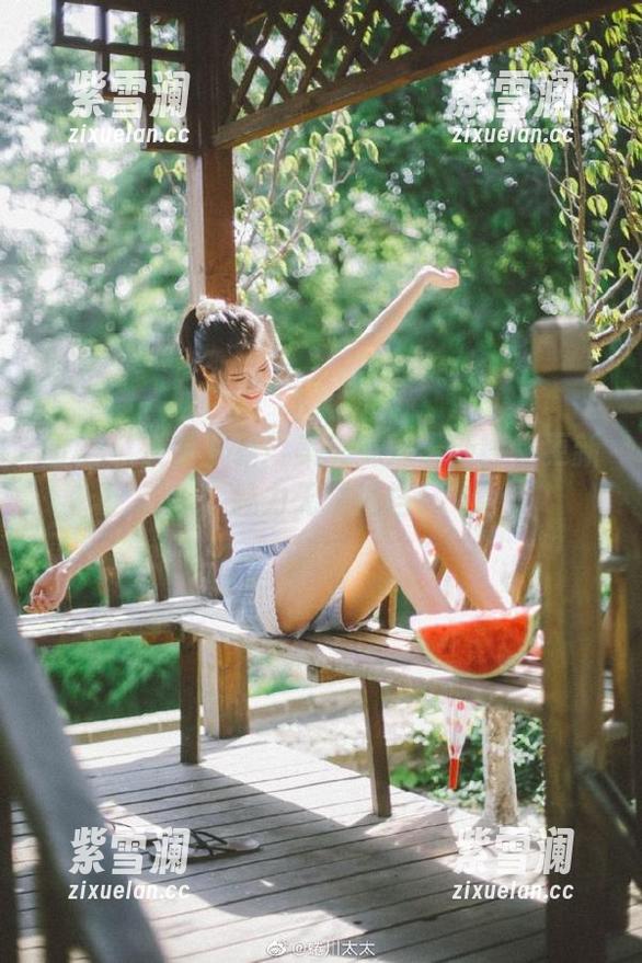 丽柜 - 快来下载！美美妹妹最新图包更新，魅力无法抵挡！