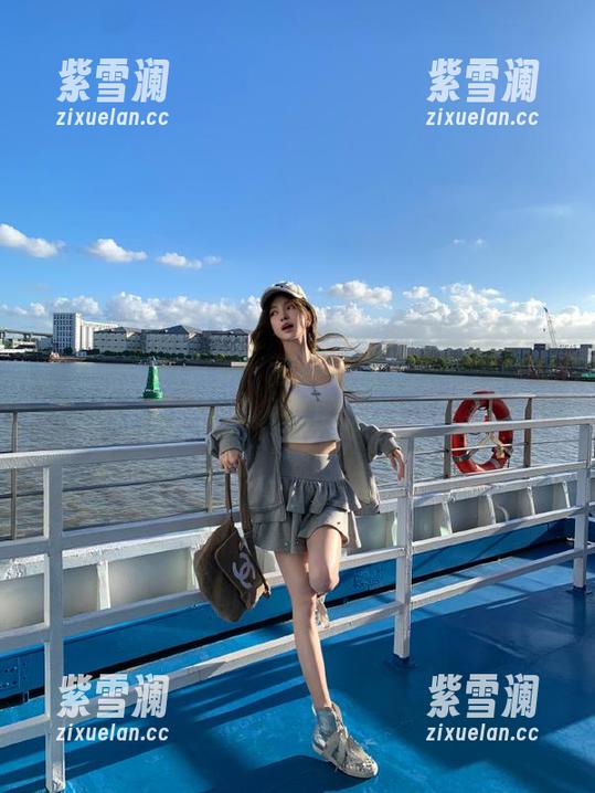 丽柜-蕊蕊 丽柜 - 冬日之美:蕊蕊全套双生花圣诞写真实现爱的温暖