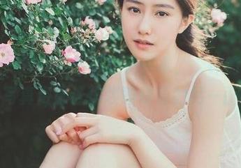 丽柜 – 校园美景不止于书本，“钟情校园”写真资源让你领略青春的另一面！
