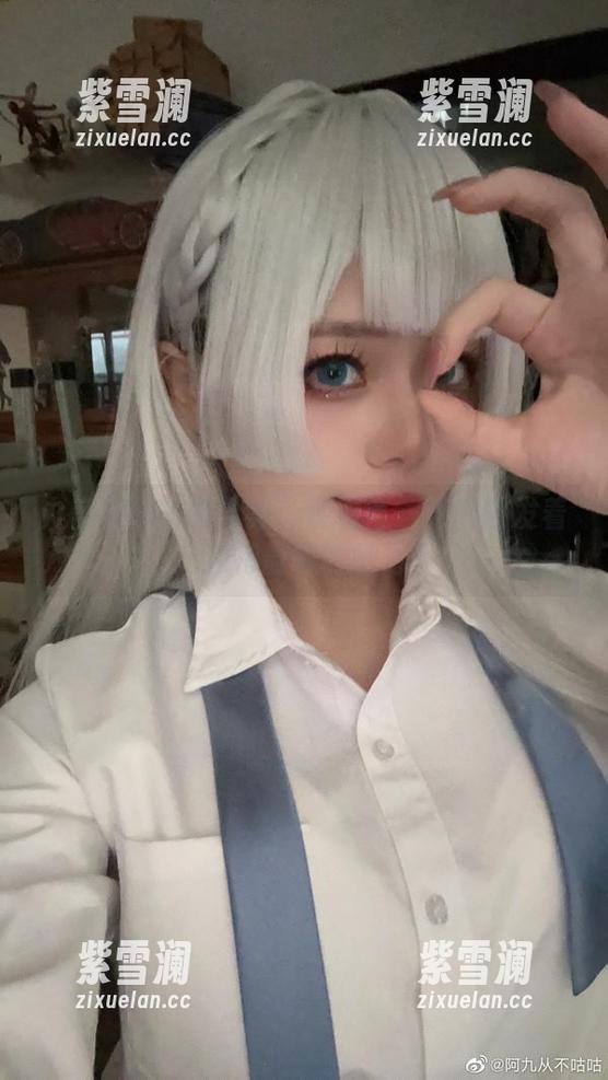 九言 九言棉袜写真合集:观看每一张都散发着独特韵味的魅力