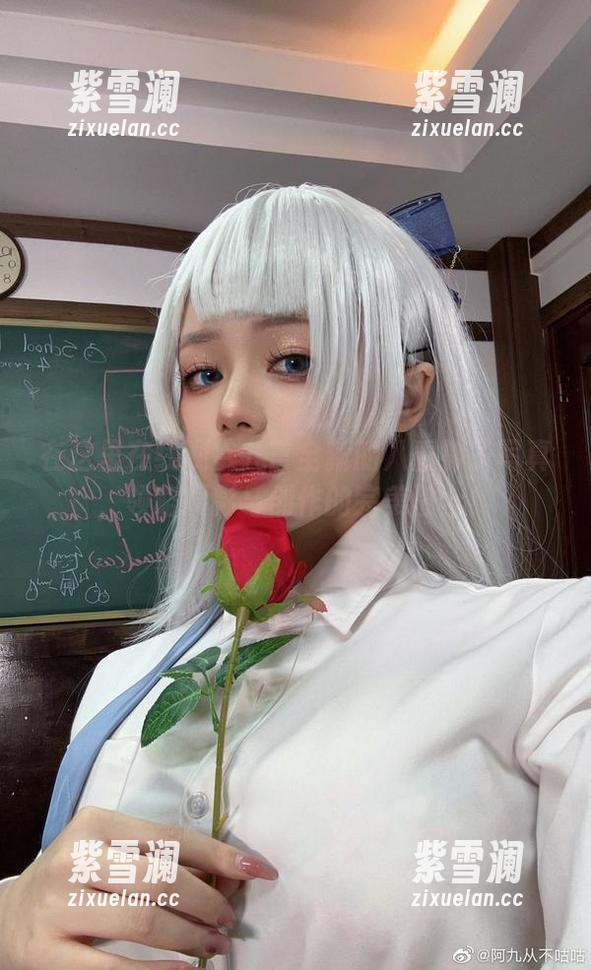 九言 在这里在线观赏九言全新的八重神子写真,领略摄影与创作的完美融合!