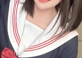 观看你夏夏的连衣裙写真，沉醉于每一幅图片所散发出的美感