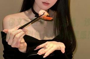 微密圈 – 你文茜图集更新上线，沙漏腰与蜜腿瞬间引爆你的时尚灵感！