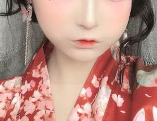 高清写真探秘：佳佳酱ovo在蓝色吊带体操服中自信绽放魅力