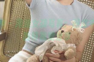 克拉女神 – 周迪女孩写真：图库中盛开的独特视觉分享