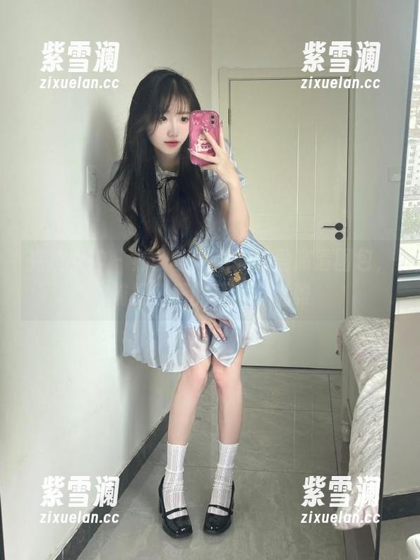 克拉女神-盈盈 克拉女神 - 办公室风采:盈盈高清图包,捕捉职场的真实与优雅