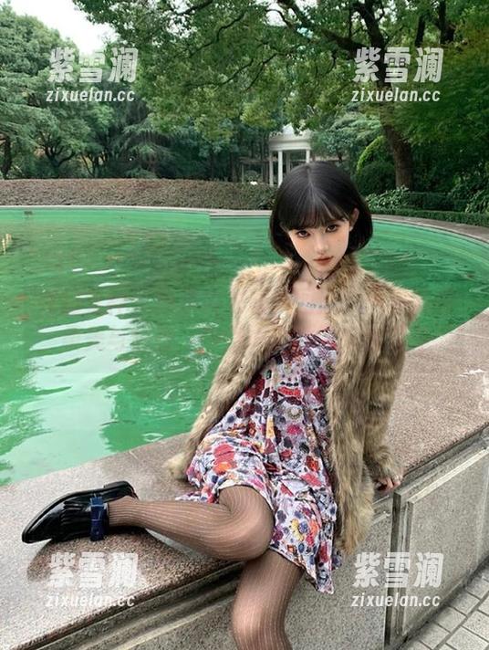 克拉女神-钟淇 克拉女神 - 钟淇内衣精选图库:尽揽她的柔美与优雅,探索属于她的时尚世界