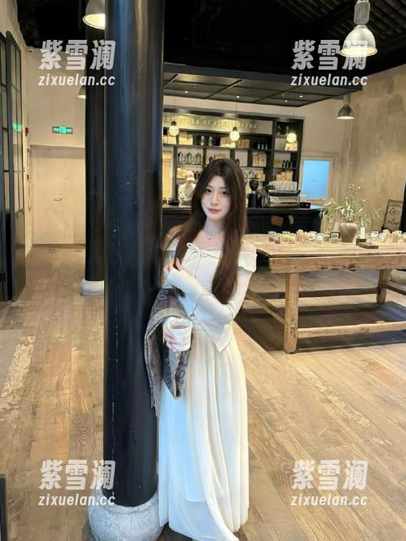 兔玩映画 兔玩映画精心呈现全集作品,学姐的睡衣,揭示青春的纯真与美好