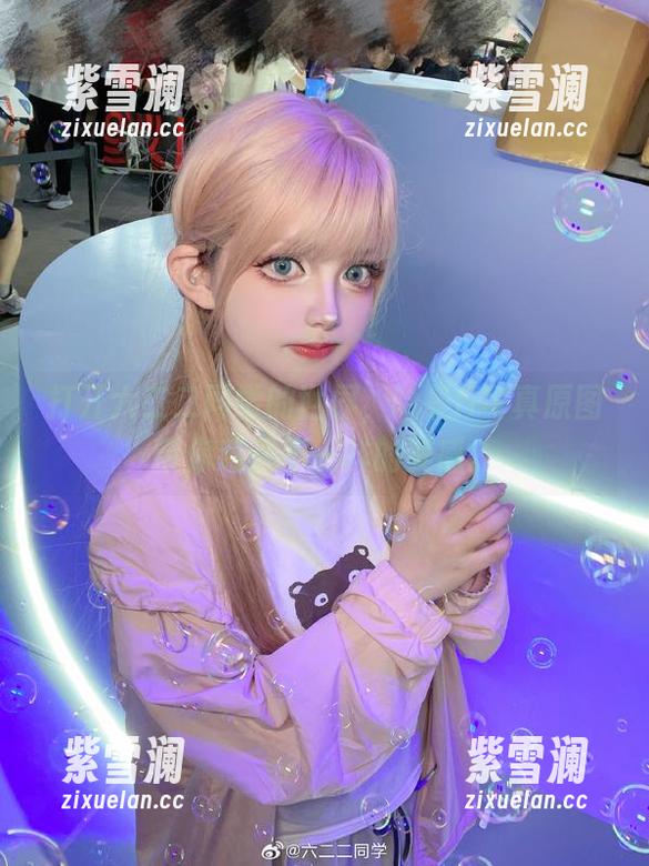 六二二同学 打开六二二同学的世界,哈曼II写真原图带你感受不一样的美感。
