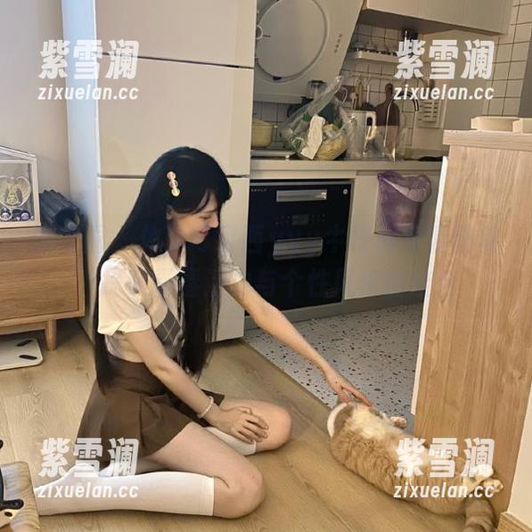 可可西yyy 微密圈 - 体验可可西yyy牛仔裤高清图库,探索青春活力与个性风格的结合