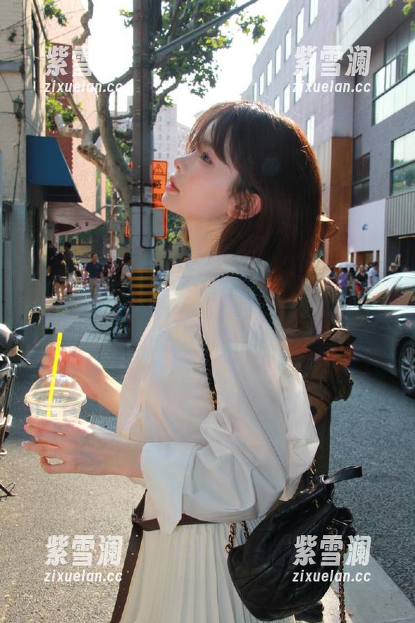 嗲囡囡-冯木木 嗲囡囡 - 揭开冯木木浴室写真作品的神秘面纱,体验柔美瞬间