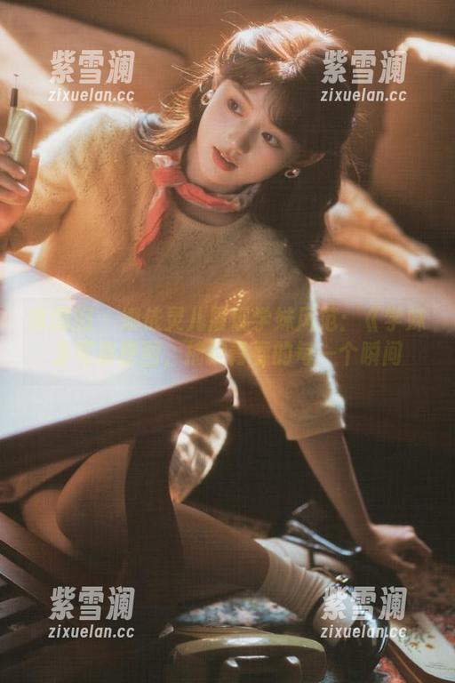 嗲囡囡-娜依灵儿 嗲囡囡 - 娜依灵儿展现学妹风范:《学妹》写真原图,捕捉青春的每一个瞬间