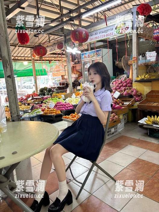 壹吻映画-彩彩 壹吻映画 - 探索彩彩女孩的高清图包,感受独特的个人魅力与艺术氛围的碰撞
