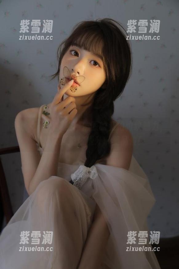 头条女神 - 探索曲佑熙的私拍豹纹魅力，独特资源助你提升审美品位！