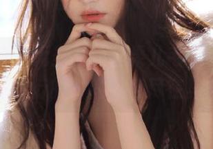 头条女神 – 无圣光的松果儿毛衣图集，春冬流行的时尚灵感尽在其中