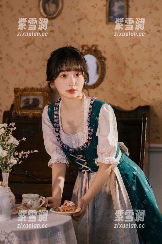 头条女神-王竹 头条女神 - 王竹倾情演绎玉肌美腿皇后:精选写真集带你领略魅力