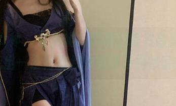头条女神 – 申美嫣与网袜的唯美碰撞，打造出一系列精致的美图与绝妙套图