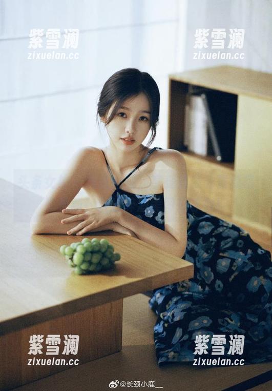 头条女神-莫晓希 头条女神 - 放松心情,享受莫晓希最新写真更新!贵妃醉酒美图在等你!