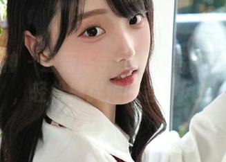 头条女神 – 最新陈宇熙白丝写真独家合集，轻松捕捉她的各种风情