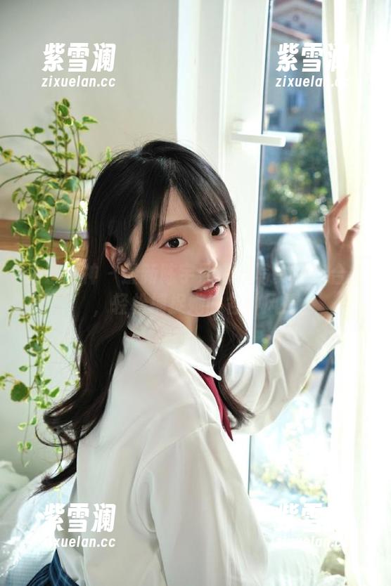 头条女神-陈宇熙 头条女神 - 最新陈宇熙白丝写真独家合集,轻松捕捉她的各种风情