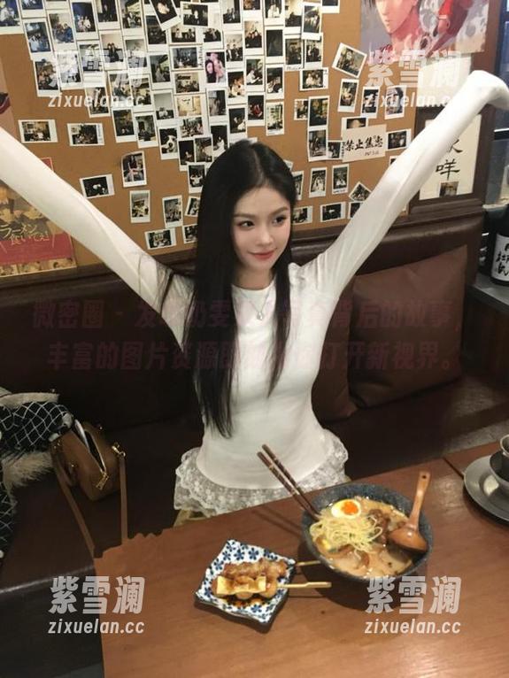 微密圈 - 发现奶雯双人写真背后的故事，丰富的图片资源即刻为你打开新视界。