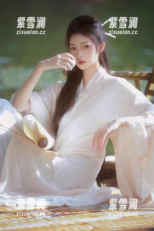 妖精社-菊花 妖精社 - 甜美的菊花和她的制服写真,原图照片捕捉每一个动人的瞬间!