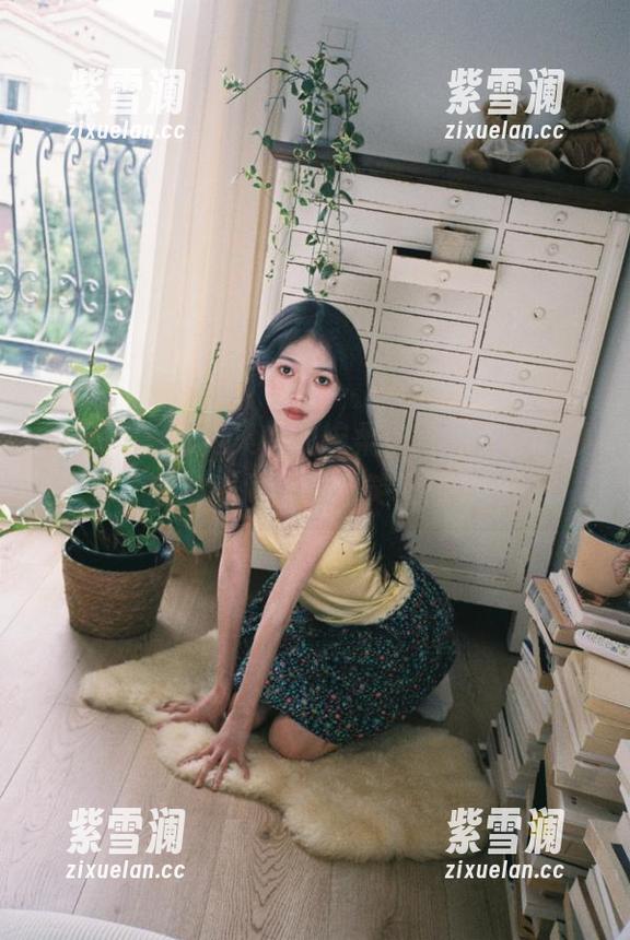 婉柔yyyy 微密圈 - 写真集中的婉柔yyyy:穿白衬衫的瞬间让我想笑又想哭