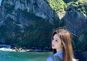 微密圈 – 让人心醉的纯白：宋昱欣无圣光主题的最新图片作品欣赏