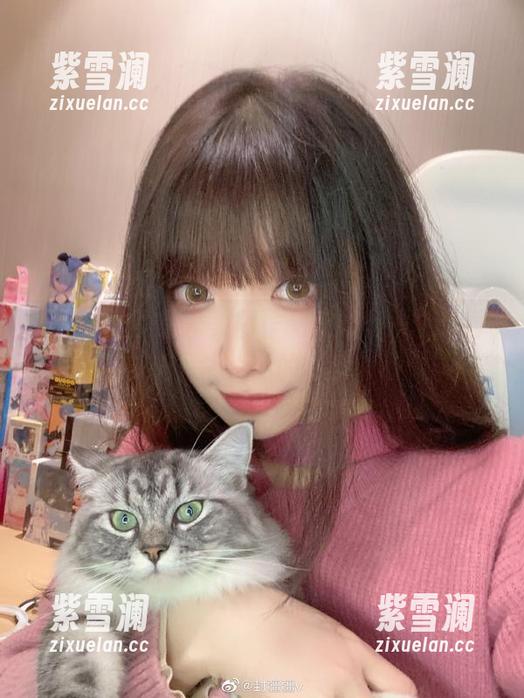 封疆疆v 封疆疆v的居家美图作品,让每一个瞬间都充满生活的诗意!