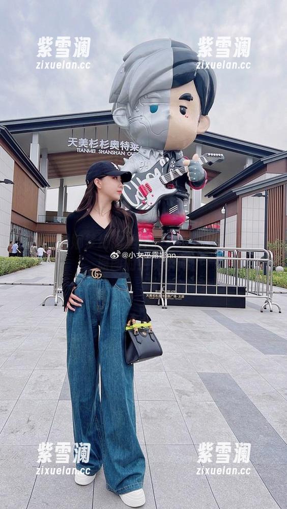 小女巫露娜 小女巫露娜梦幻肉丝作品:带你领略每一张原图的绝美瞬间