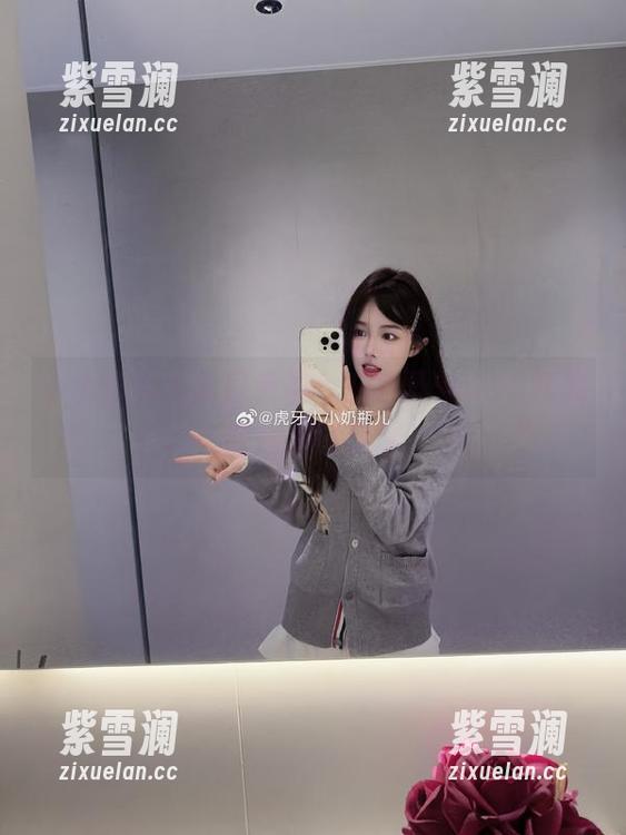 小小奶瓶儿 小小奶瓶儿再度来袭,白色蕾丝COS作品掀起浪漫风潮