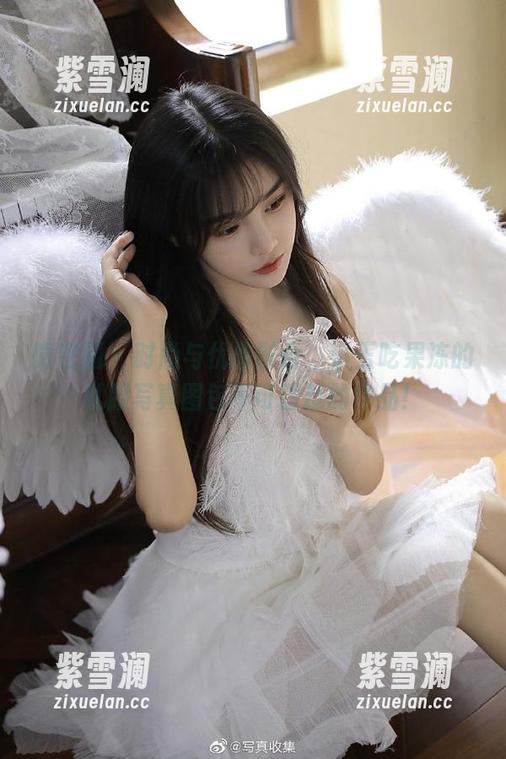 小玉吃果冻 微密圈 - 时尚与优雅融合,小玉吃果冻的礼服写真图包不可错过的作品!