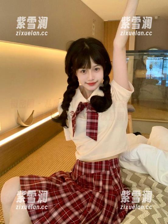 小玉吃果冻 微密圈 - 私房美照:小玉吃果冻的比基尼图集,清凉夏日的诱惑瞬间