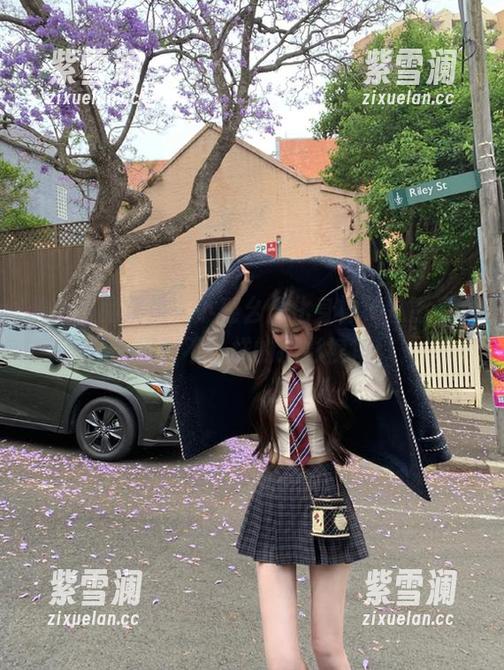 小瑶幺幺 最新作品集里,小瑶幺幺化身神秘八重巫女,探索不一样的摄影视角!