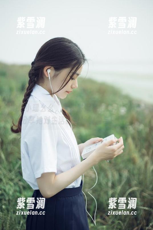小瑶幺幺 她是小瑶幺幺,带来琳妮特的迷人写真,分享她对生活的独特视角与感悟。