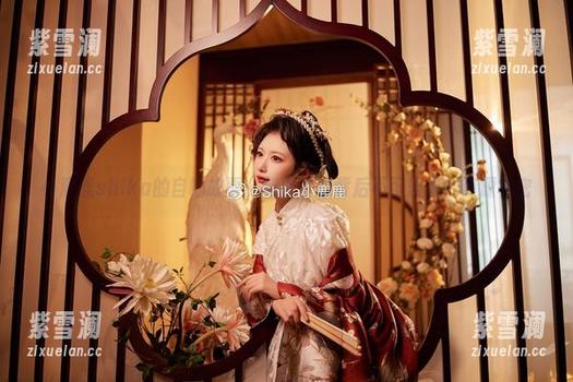 小鹿鹿shika 小鹿鹿shika的自嘲故事:制服套图背后不可告人的资源秘密