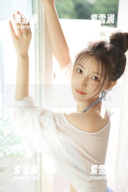 尤果网-乔依琳 尤果网 - 走进乔依琳的办公室,在线探寻她的写真艺术之旅