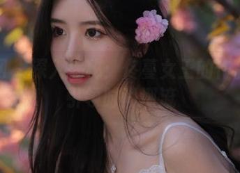 尤果网 – 深入揭秘：佟蔓女王的作品全集引领时尚潮流