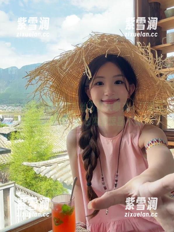 尤果网-方子萱 尤果网 - 方子萱黑丝写真大曝光,打破无圣光的束缚,图包内容惊喜不断!