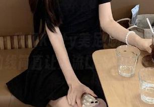 尤果网 – 欣杨Kitty美足的原图精选，完美曲线简直让人流口水，你敢信？