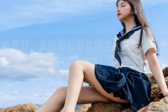 尤果网 – 缤纷夏日，沈诺馨短裙套图美照大放送，快来下载分享你的感动！